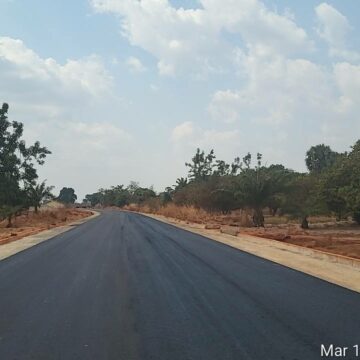 WORK PROGRESSES ON THE 9.5KM ATEKU – IKPENGER ROAD AS ASPHALTING BEGINS.